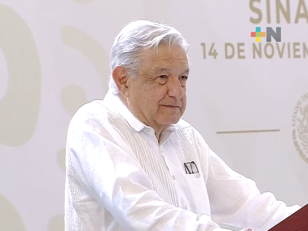 López Obrador celebra continuidad de Marcelo Ebrard en Morena